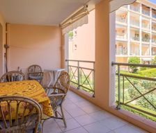 France Provence-Alpes-Côte d'Azur Sainte-Maxime vacation rental compare prices direct by owner 29064769