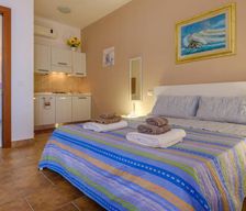 Italy Piedmont melendugno vacation rental compare prices direct by owner 27643216