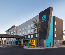 United States Arizona Glendale vacation rental compare prices direct by owner 12832954