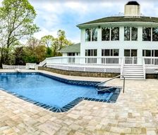 United States New York Hampton Bays vacation rental compare prices direct by owner 27660540