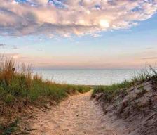 United States  Chesterton vacation rental compare prices direct by owner 37830302