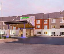 United States Illinois Saint Charles vacation rental compare prices direct by owner 12718211