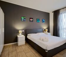 Italy Lombardy Milan vacation rental compare prices direct by owner 32535523