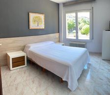 Spain Girona Olot vacation rental compare prices direct by owner 32346760