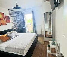 France Hauts-de-Seine Bois-Colombes vacation rental compare prices direct by owner 27481573