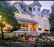 United States Arkansas Eureka Springs vacation rental compare prices direct by owner 35498555