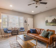 United States  Louisville vacation rental compare prices direct by owner 32903261