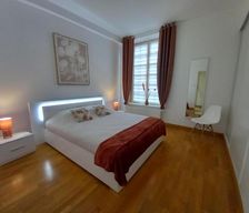France Champagne - Ardenne Sedan vacation rental compare prices direct by owner 35270211