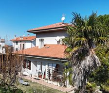Italy Marche Montemarciano vacation rental compare prices direct by owner 33495167