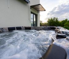 Romania Iaşi Iaşi vacation rental compare prices direct by owner 33680196