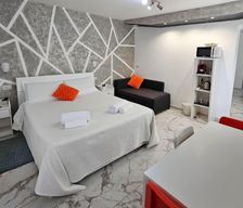 Italy Lombardy Cardano al Campo vacation rental compare prices direct by owner 7985246