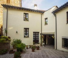 Italy Umbria Spello vacation rental compare prices direct by owner 4883660