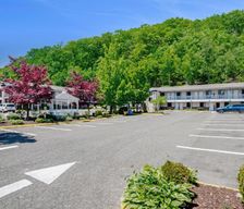 United States  Torrington vacation rental compare prices direct by owner 12931160