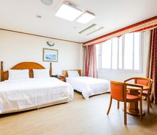 South Korea Chungcheongbuk-Do Cheongju vacation rental compare prices direct by owner 34243432