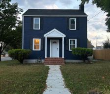 United States Maryland Silver Spring vacation rental compare prices direct by owner 38043302