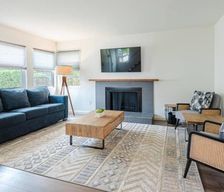 United States California Oxnard vacation rental compare prices direct by owner 36815486