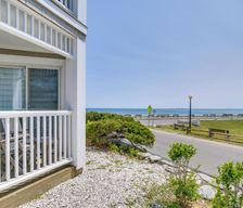 United States  Oak Bluffs vacation rental compare prices direct by owner 19747090