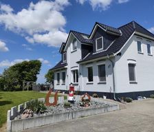 Germany  Kaiser-Wilhelm-Koog vacation rental compare prices direct by owner 36180246