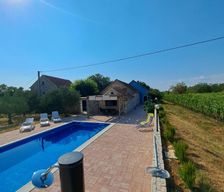 Croatia Sibenik-Knin County Drniš vacation rental compare prices direct by owner 27546355