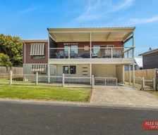 Australia VIC Cowes vacation rental compare prices direct by owner 6627797