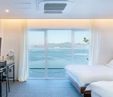 South Korea Gyeongsangnam-do Sŏnjŏl-li vacation rental compare prices direct by owner 38150326