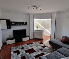 Romania Prahova Ploieşti vacation rental compare prices direct by owner 37681101