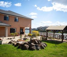 Australia Victoria Point Cook vacation rental compare prices direct by owner 36887260