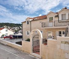 Croatia Split-Dalmatia Pucisca vacation rental compare prices direct by owner 24873763