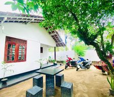 Sri Lanka Galle District Hikkaduwa vacation rental compare prices direct by owner 37616341