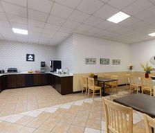 Canada Alberta Edson vacation rental compare prices direct by owner 12673701