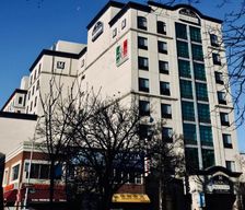 United States New York Queens vacation rental compare prices direct by owner 15096742