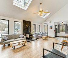 United States Pennsylvania Long Pond vacation rental compare prices direct by owner 36599664