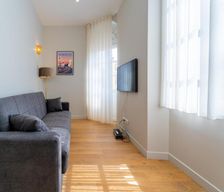 France Nouvelle-Aquitaine Bordeaux vacation rental compare prices direct by owner 15336404