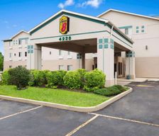 United States Illinois Aurora vacation rental compare prices direct by owner 12749579