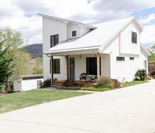 United States North Carolina Asheville vacation rental compare prices direct by owner 37930337