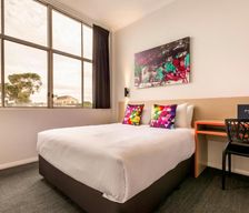 Australia Victoria Braybrook vacation rental compare prices direct by owner 18280427