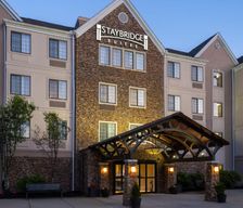 United States Massachusetts Burlington vacation rental compare prices direct by owner 36001152