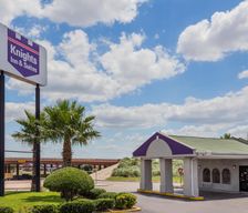 United States Texas Waco vacation rental compare prices direct by owner 12748291