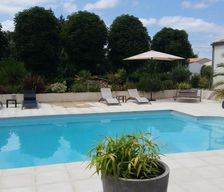 France  Saintes vacation rental compare prices direct by owner 13928009
