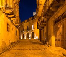 Italy  Montalbano Elicona vacation rental compare prices direct by owner 16080073