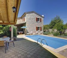 Croatia  Sveti Lovrec vacation rental compare prices direct by owner 5645281
