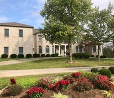 United States Kentucky Versailles vacation rental compare prices direct by owner 11904058