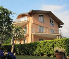 Italy Lombardy Maccagno vacation rental compare prices direct by owner 4988101