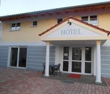 Germany Bavaria Sarching vacation rental compare prices direct by owner 16426439