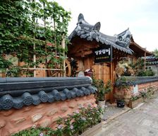 South Korea Jeollabuk-Do Jeonju vacation rental compare prices direct by owner 14375577