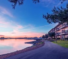 United States California Oakland vacation rental compare prices direct by owner 12930888