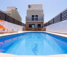 Spain Catalunya L'AMETLLA DE MAR vacation rental compare prices direct by owner 8737489
