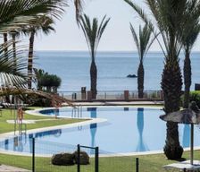 Spain Andalucía Estepona vacation rental compare prices direct by owner 13456595