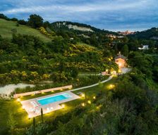 Italy Piedmont Urbino vacation rental compare prices direct by owner 7450911