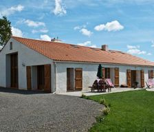 France Pays de la Loire Saint-Révérend vacation rental compare prices direct by owner 23734220